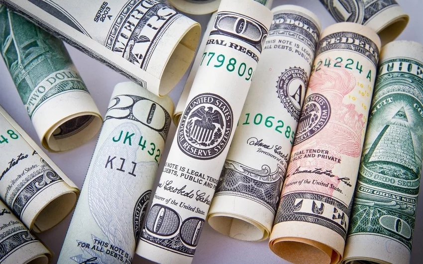 Rubl və avro ucuzlaşdı, dolların qiyməti isə... - RƏSMİ